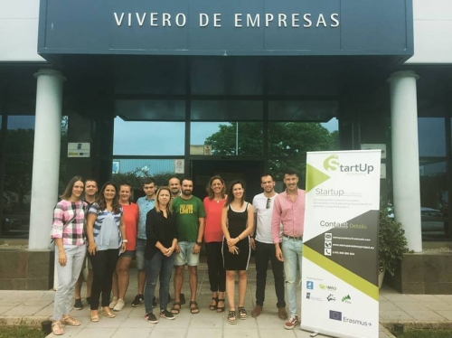 StartUp Academy spanyol tal&aacute;lkoz&oacute;